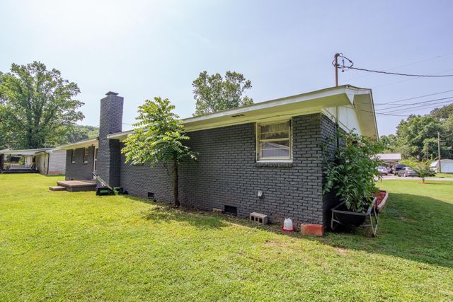 5011 SUNNY ACRES DR, Waynesboro, TN 38485