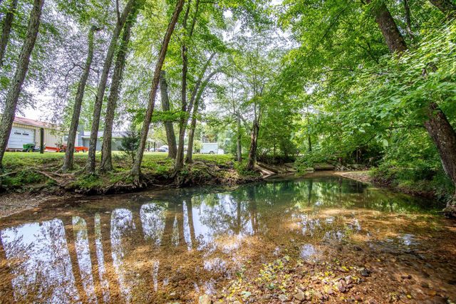 5011 SUNNY ACRES DR, Waynesboro, TN 38485