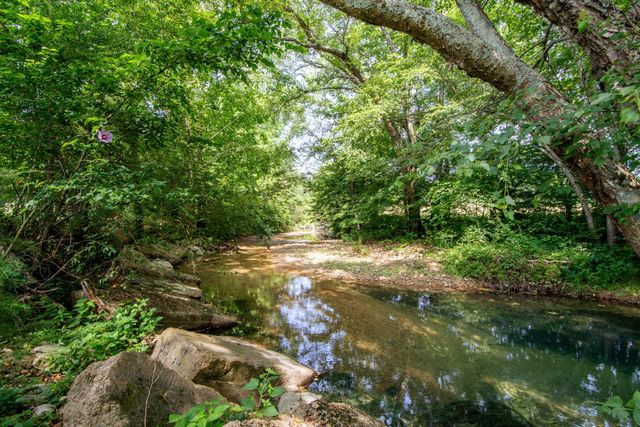 5011 SUNNY ACRES DR, Waynesboro, TN 38485