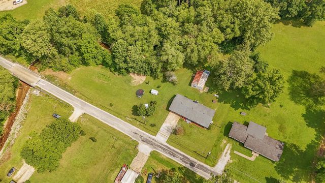 5011 SUNNY ACRES DR, Waynesboro, TN 38485