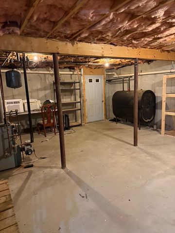 15 Glen Ave, Fitchburg, MA 01420