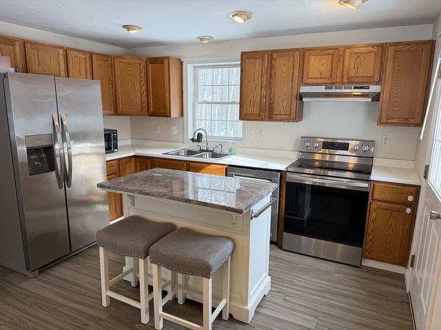 15 Glen Ave, Fitchburg, MA 01420