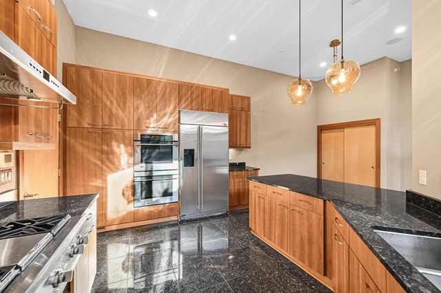 7513 W Tuckaway Pines CIRCLE, Franklin, WI 53132