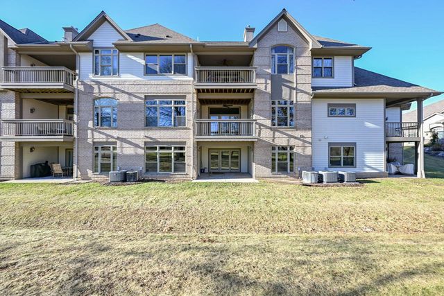 7513 W Tuckaway Pines CIRCLE, Franklin, WI 53132