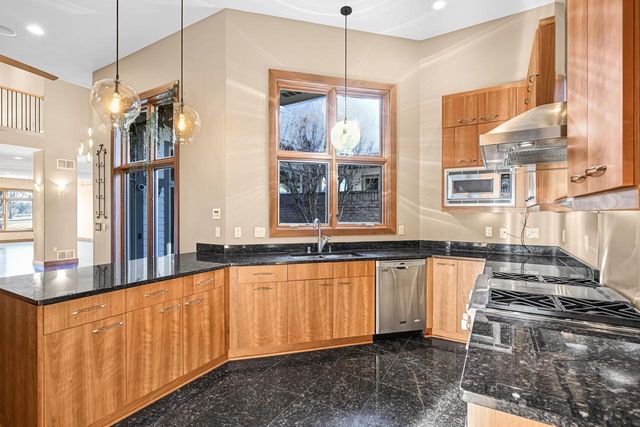 7513 W Tuckaway Pines CIRCLE, Franklin, WI 53132