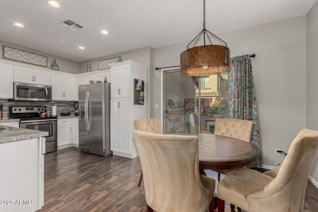 3635 W THALIA Court, Phoenix, AZ 85086