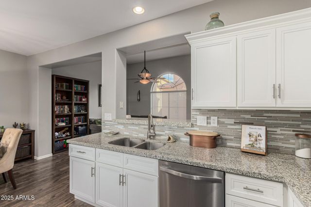 3635 W THALIA Court, Phoenix, AZ 85086