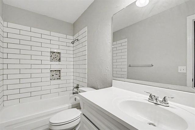 8225 NW 112th Terrace, Oklahoma City, OK 73162