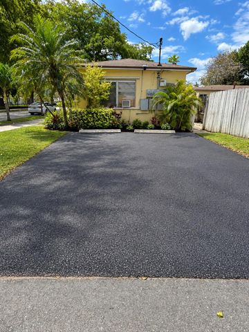 1220 S 20TH Avenue, Hollywood, FL 33020