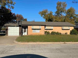 1301 ELEANOR STREET, Burkburnett, TX 76354