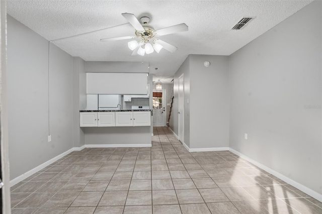 6258 OAK CLUSTER CIR, Tampa, FL 33634