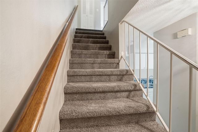 6258 OAK CLUSTER CIR, Tampa, FL 33634