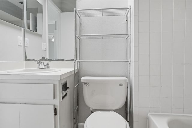 6258 OAK CLUSTER CIR, Tampa, FL 33634