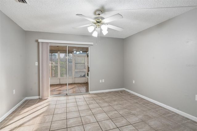 6258 OAK CLUSTER CIR, Tampa, FL 33634