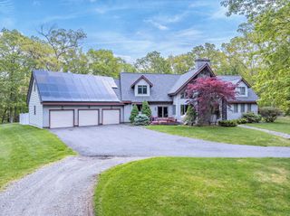 55 Chilson Rd, Wilbraham, MA 01095