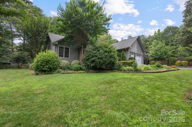 140 Quiet Cove Road, Mooresville, NC 28117