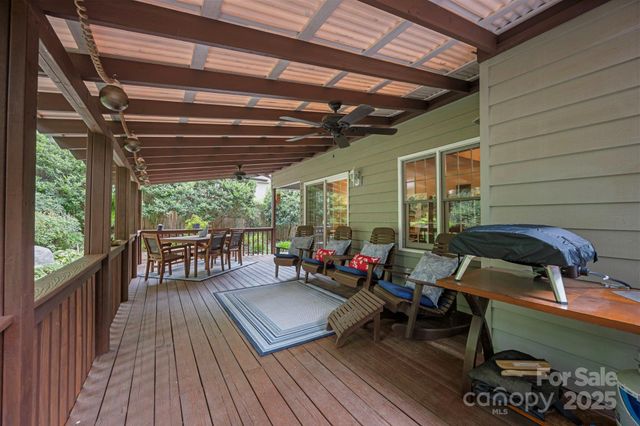140 Quiet Cove Road, Mooresville, NC 28117