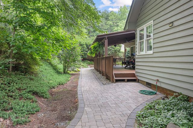 140 Quiet Cove Road, Mooresville, NC 28117