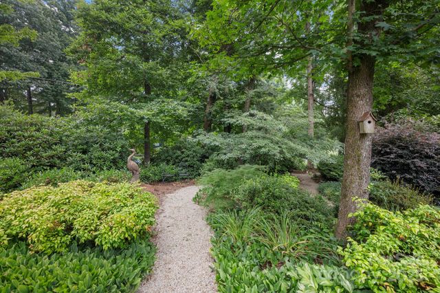140 Quiet Cove Road, Mooresville, NC 28117