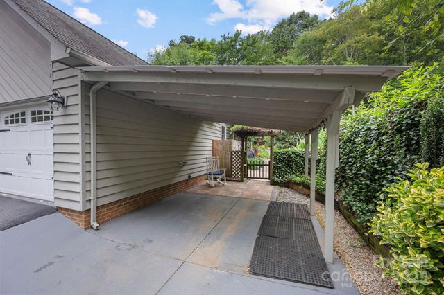 140 Quiet Cove Road, Mooresville, NC 28117