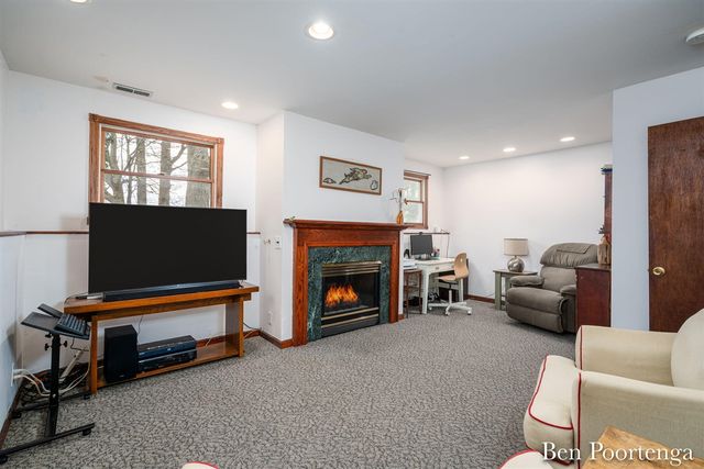 10299 Fisk Road, Belding, MI 48809