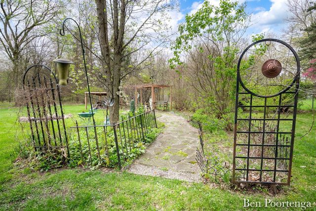 10299 Fisk Road, Belding, MI 48809