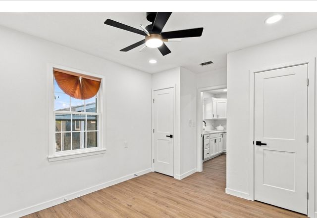 2716 Frazier Avenue, Fort Worth, TX 76110