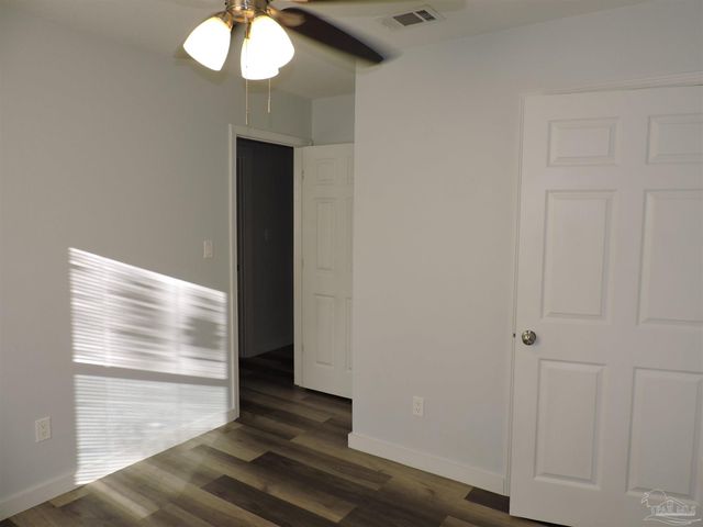 526 Briarwood Dr, Pensacola, FL 32506