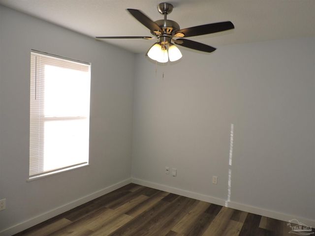 526 Briarwood Dr, Pensacola, FL 32506