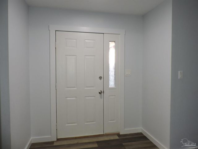 526 Briarwood Dr, Pensacola, FL 32506