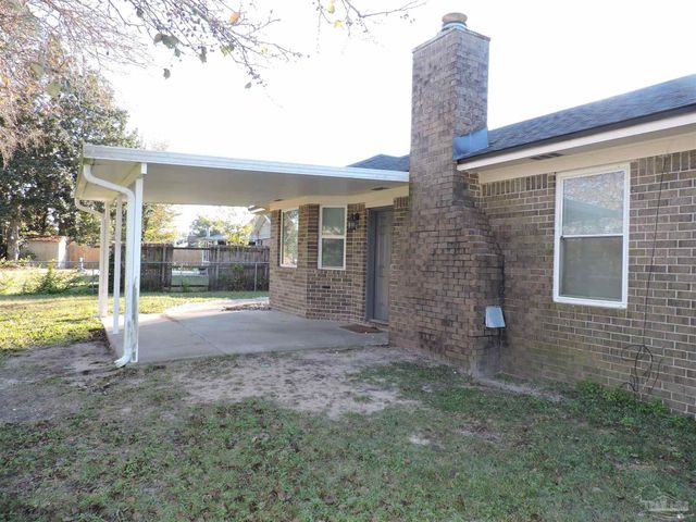 526 Briarwood Dr, Pensacola, FL 32506