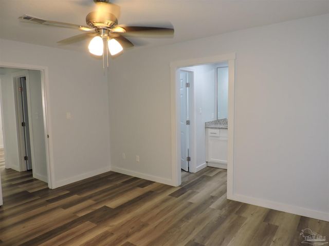 526 Briarwood Dr, Pensacola, FL 32506