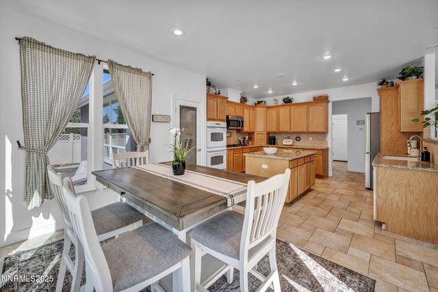 420 Chianti Way, Dayton, NV 89403