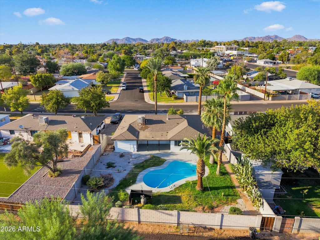 717 W GEORGIA Avenue, Phoenix, AZ 85013 — photo 2