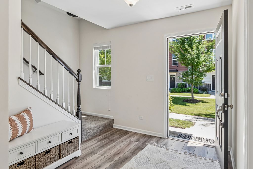 4150 Irving Road, Aurora, IL 60504 — photo 2
