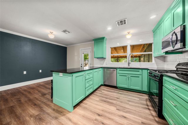 3100 Colonial Avenue, Waco, TX 76707