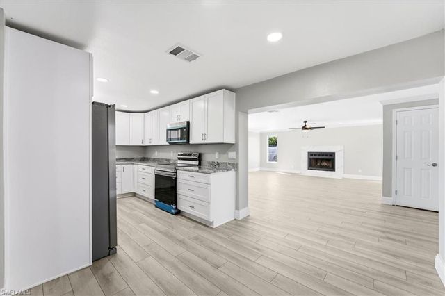 4635 Rockwood CIR, North Fort Myers, FL 33903