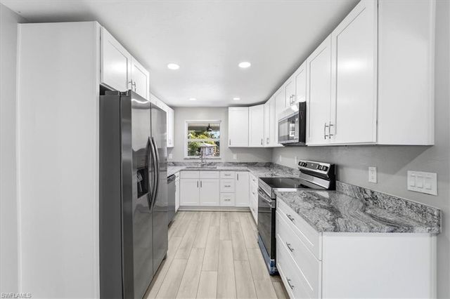 4635 Rockwood CIR, North Fort Myers, FL 33903