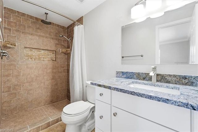 4635 Rockwood CIR, North Fort Myers, FL 33903