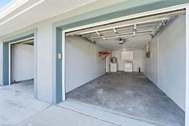 4635 Rockwood CIR, North Fort Myers, FL 33903