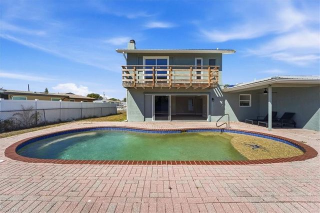 4635 Rockwood CIR, North Fort Myers, FL 33903