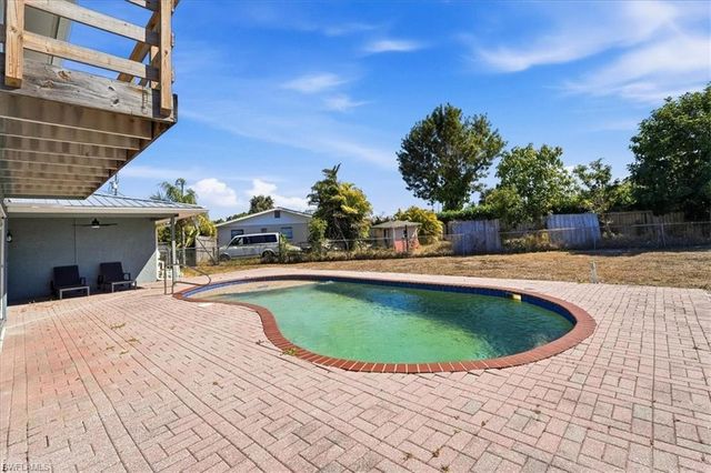 4635 Rockwood CIR, North Fort Myers, FL 33903