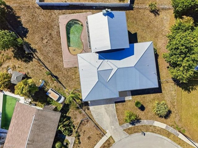 4635 Rockwood CIR, North Fort Myers, FL 33903