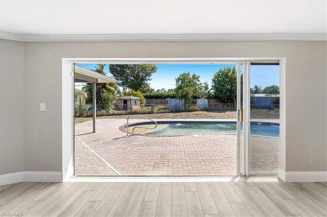 4635 Rockwood CIR, North Fort Myers, FL 33903