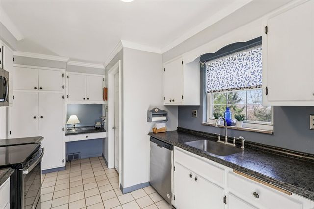 5404 Peach Dr, Richland, PA 15044