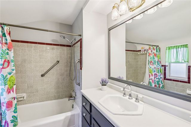 5404 Peach Dr, Richland, PA 15044