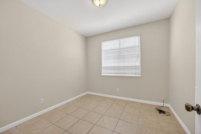 561 Greg Thatch Cir, Sacramento, CA 95835