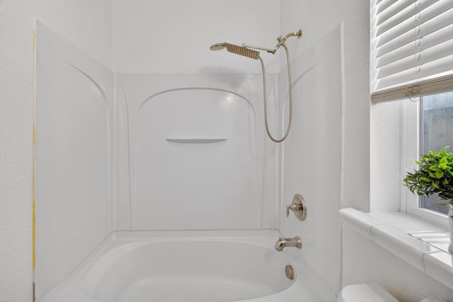 561 Greg Thatch Cir, Sacramento, CA 95835