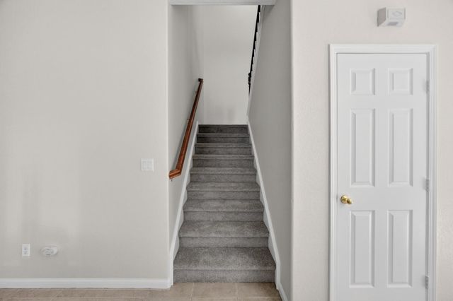561 Greg Thatch Cir, Sacramento, CA 95835