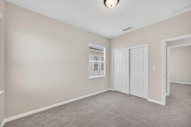561 Greg Thatch Cir, Sacramento, CA 95835